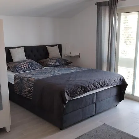 Beba شقة تروغير